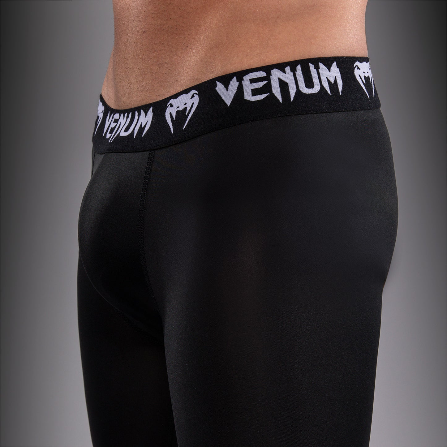 Venum UFC Unity by Venum Authentic Fight Week 남성 기능성 컴프레션 쇼츠 - 블랙