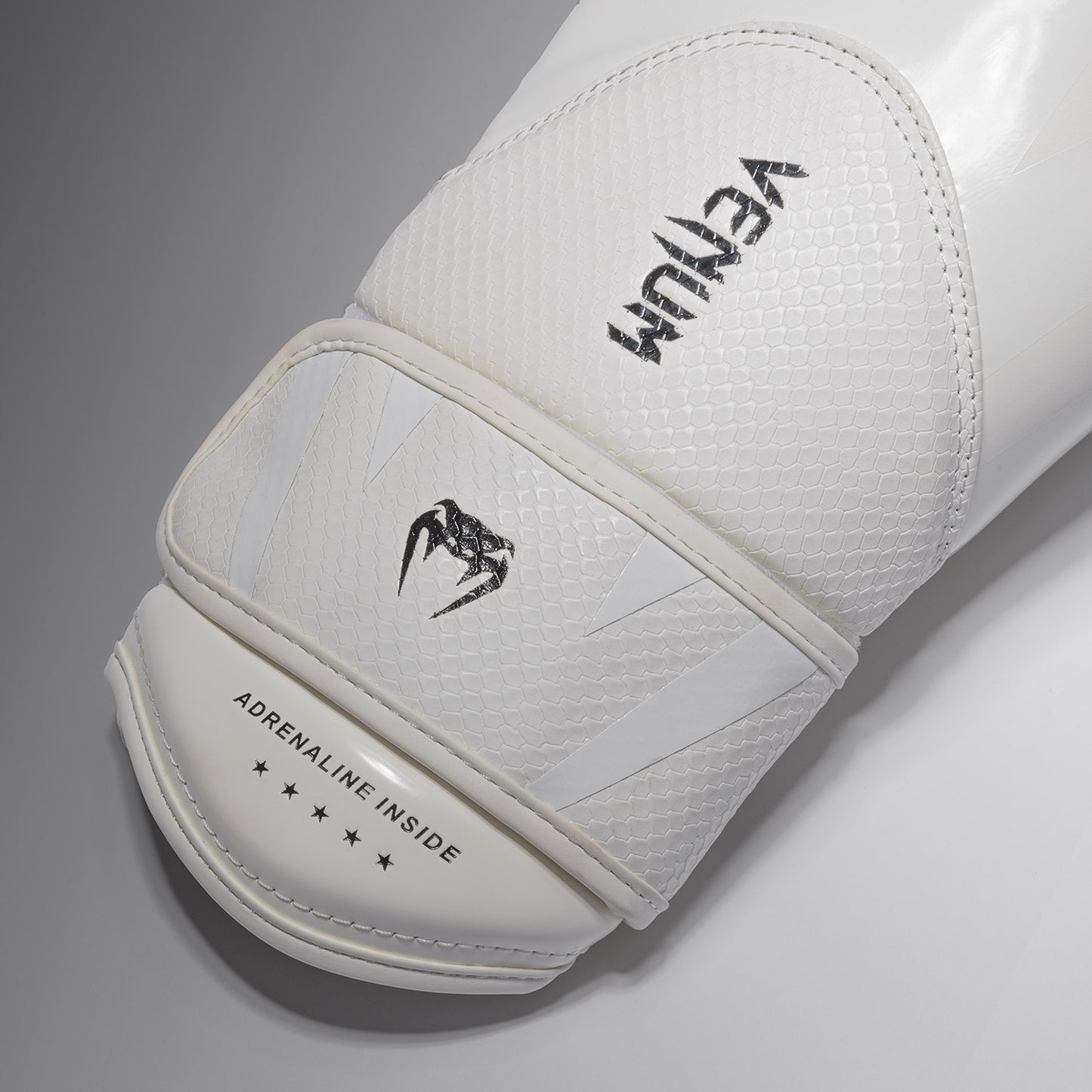 Venum Challenger 4.0 Scales 복싱 글러브 – 아이보리