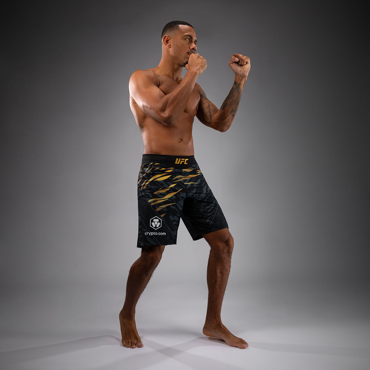 UFC Fusion by Venum Authentic Fight Night 남성용 파이트 쇼츠 – 롱 핏 – 챔피언