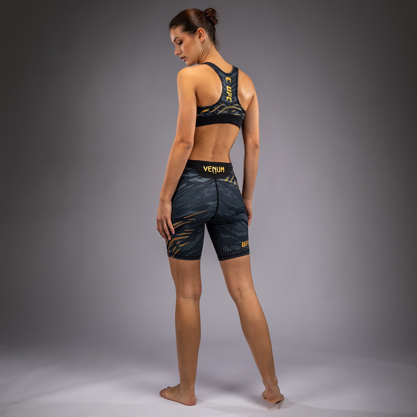 UFC Fusion by Venum 여성용 발리 투도 쇼츠 – 롱 핏 – 챔피언