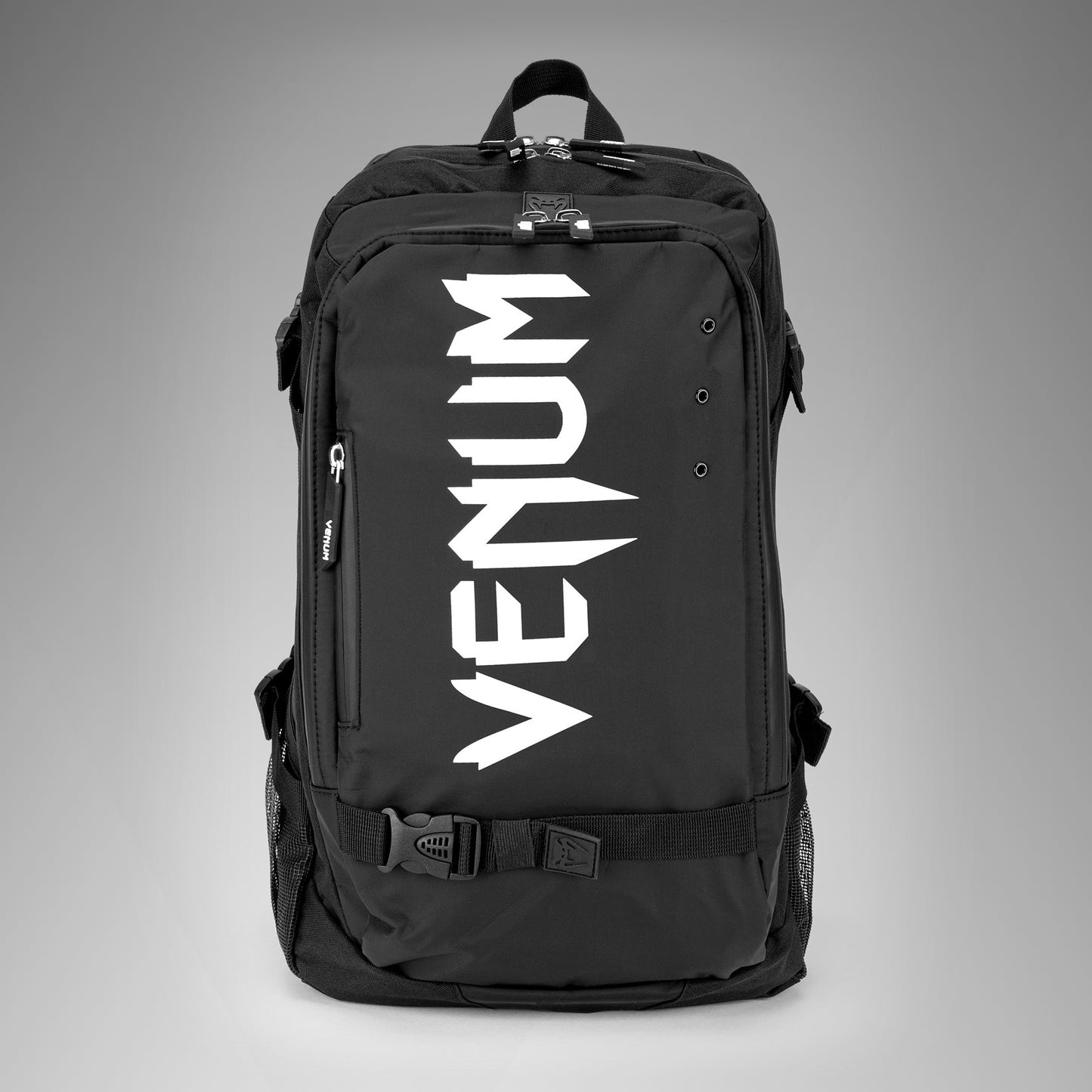Venum Challenger Pro Evo 백팩 (20-25L) – 블랙/화이트
