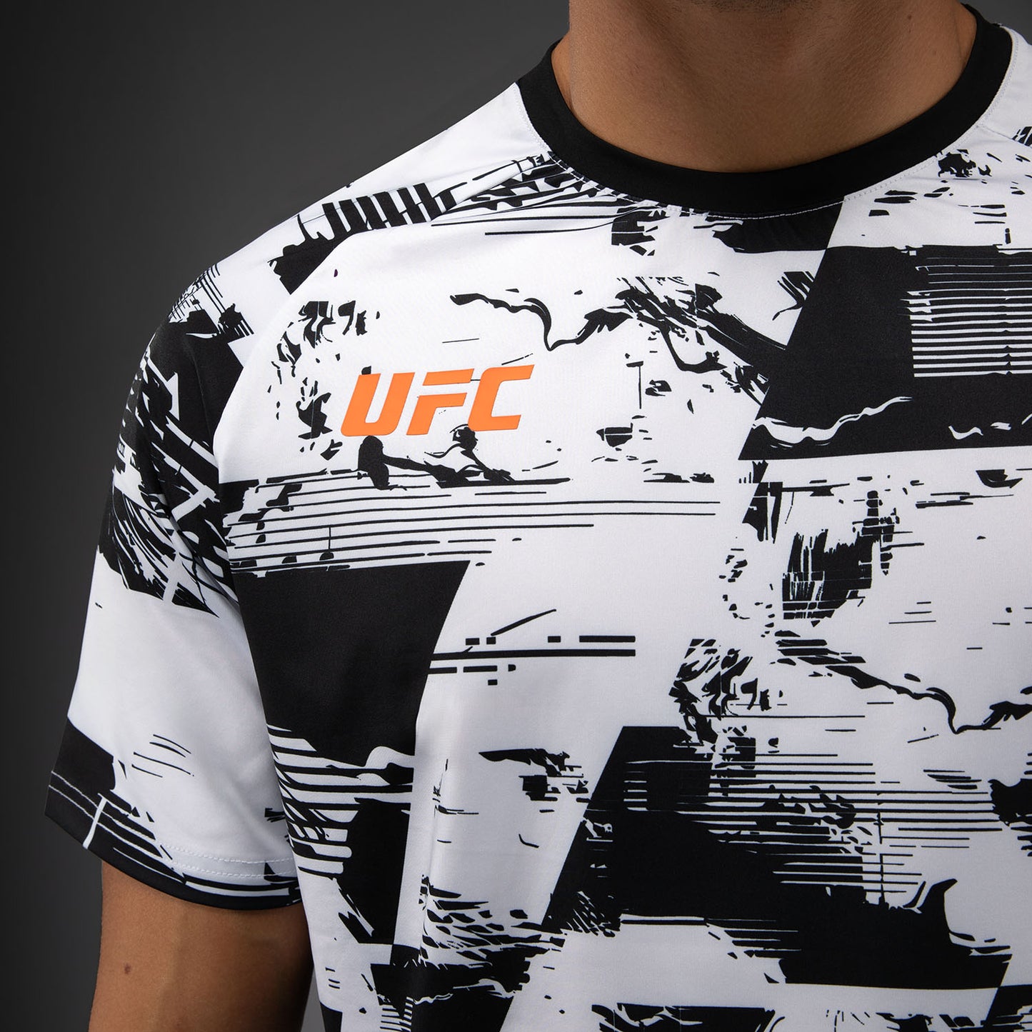 남성용 UFC Zenith by Venum 화이트 퍼포먼스 반팔 티셔츠