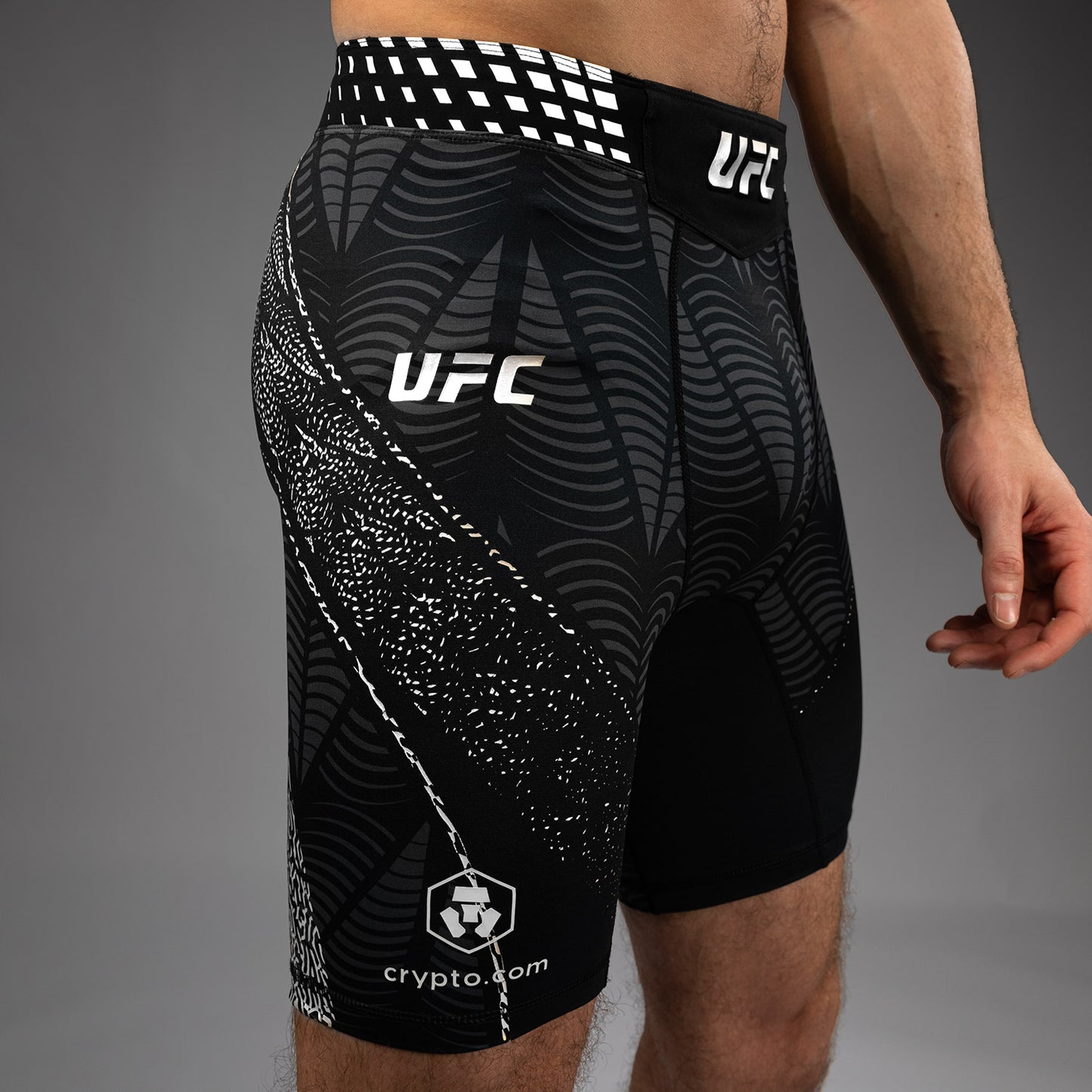남성용 UFC Zenith by Venum 블랙 오센틱 파이트 나이트 발리 투도 쇼츠