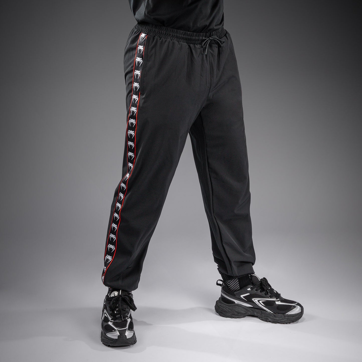 Venum 20th Anniversary 조깅 팬츠 – 블랙/레드