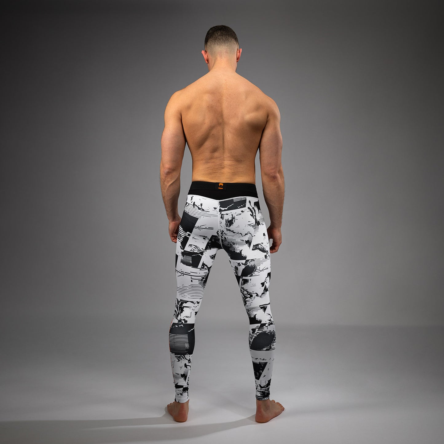 남성용 UFC Zenith by Venum 화이트 어센틱 파이트 위크 퍼포먼스 타이트