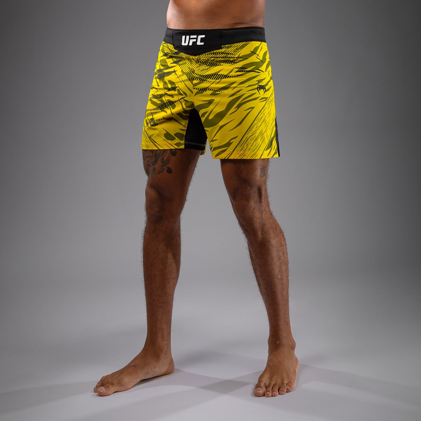UFC Fusion by Venum Authentic Fight Night 남성용 파이트 쇼츠 – 숏 핏 – 옐로우