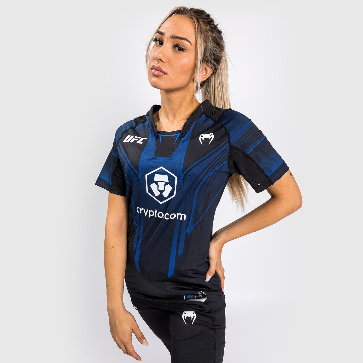 UFC Authentic Fight Night 2.0 Kit By Venum 여성용 워크아웃 저지 – 미드나잇 에디션