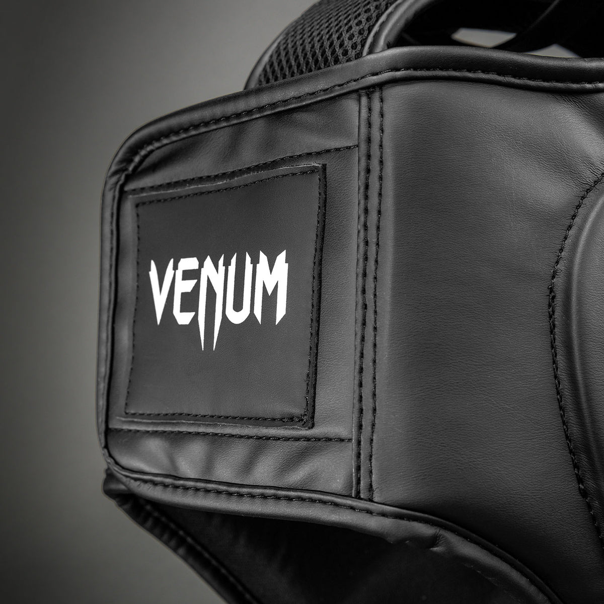 Venum Contender 1.5 헤드기어 - 블랙/화이트