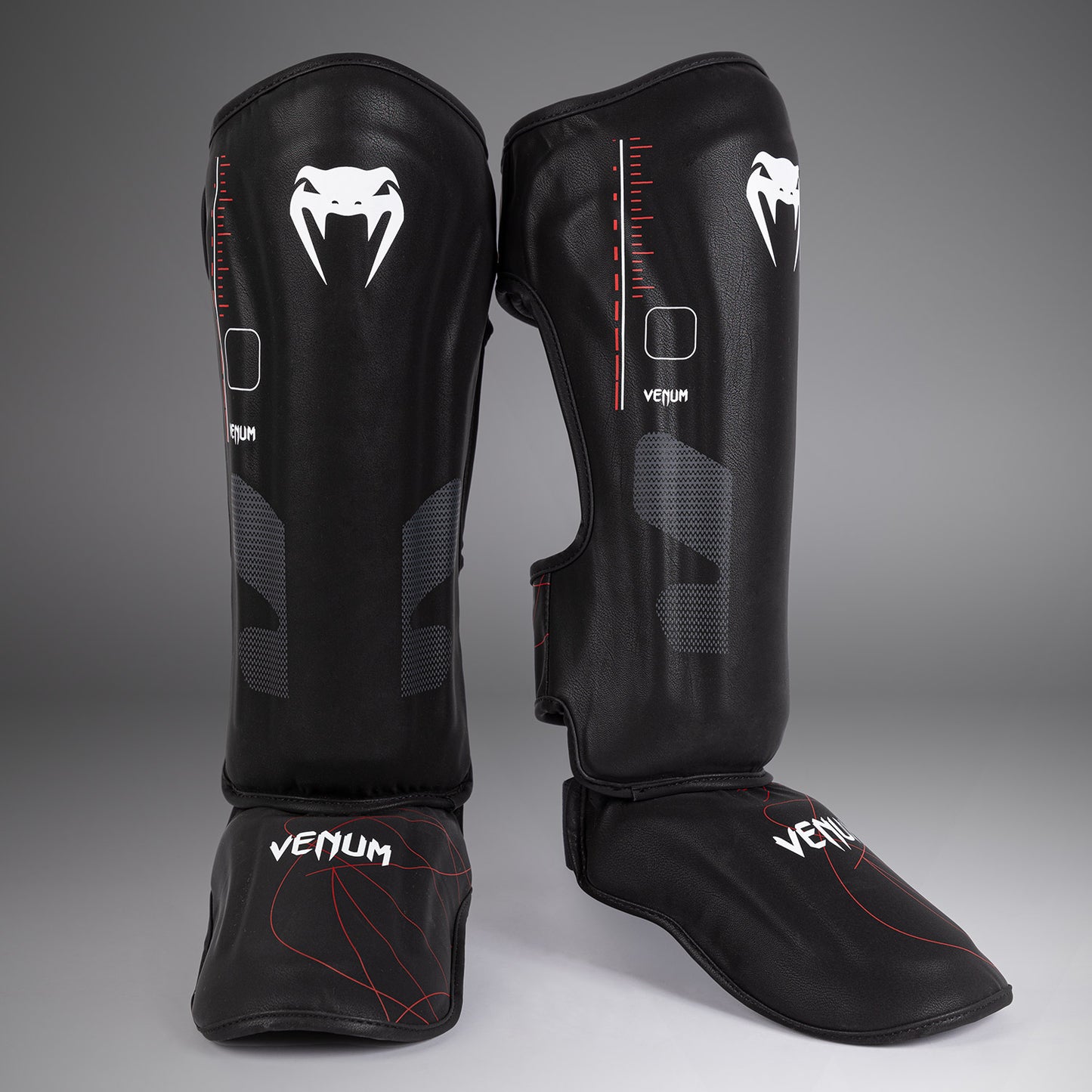 Venum Tactical XT 정강이 보호대 – 블랙/파이어 레드