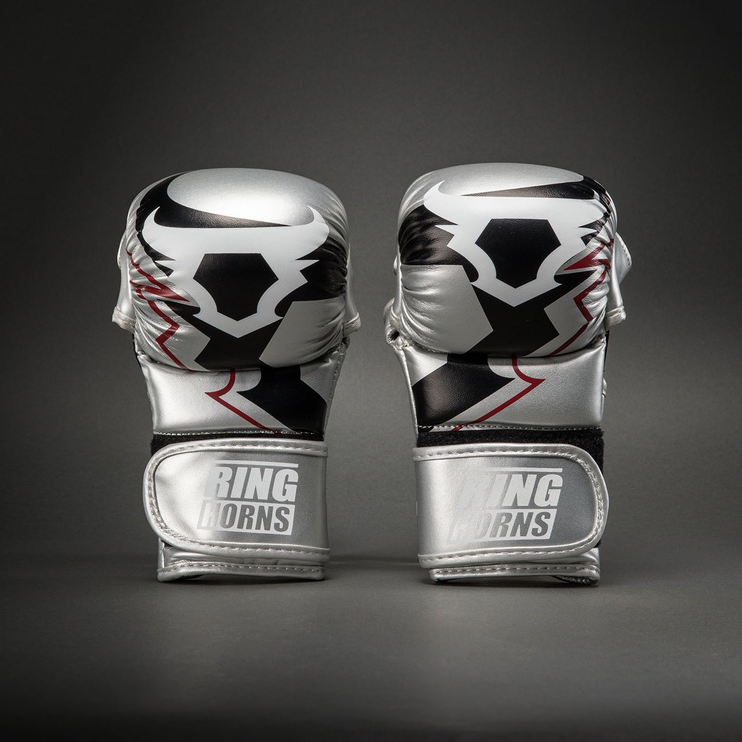 Ringhorns Charger by Venum MMA 스파링 글러브 – 실버/블랙