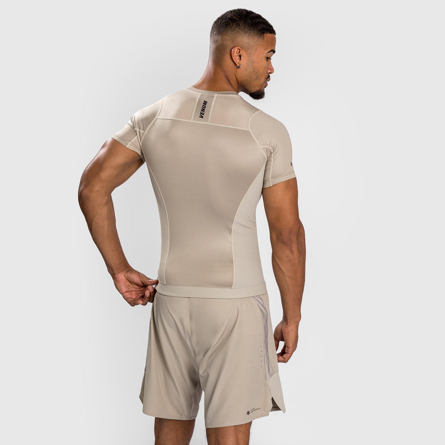 Venum G-Fit Air 래쉬가드 반팔 – 샌드