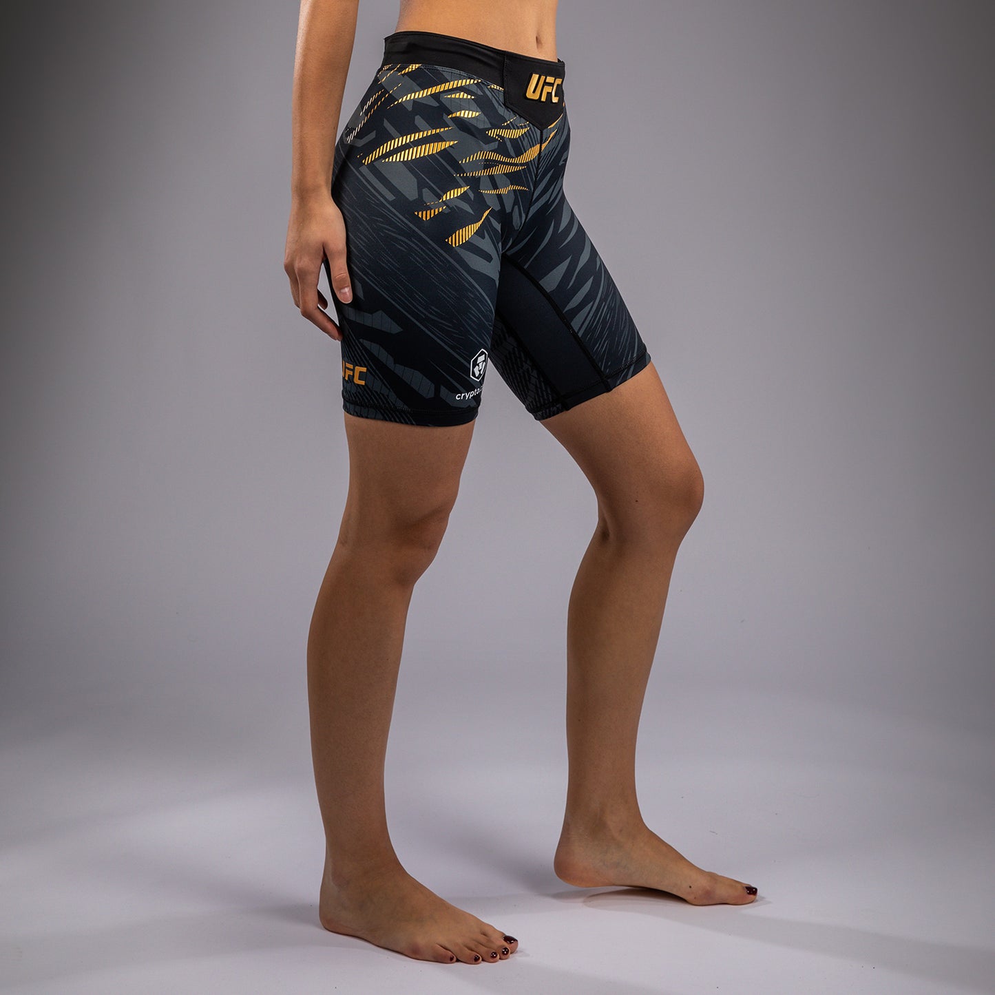 UFC Fusion by Venum 여성용 발리 투도 쇼츠 – 롱 핏 – 챔피언