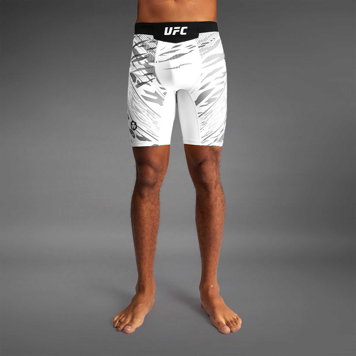 UFC Fusion by Venum Authentic Fight Night 남성용 발리 투도 쇼츠 – 화이트
