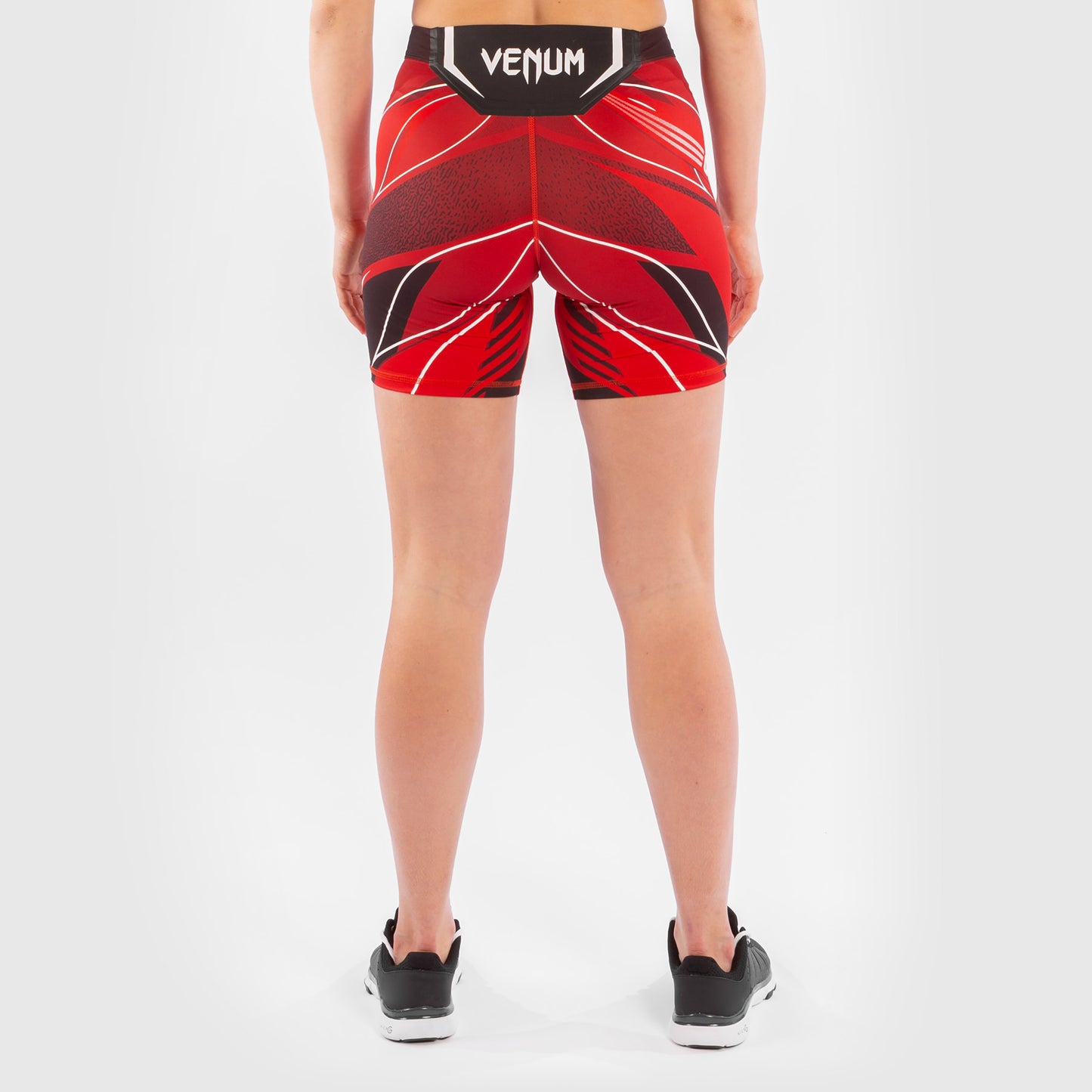 UFC Venum Authentic Fight Night 여성용 발리 투도 쇼츠 – 롱 핏 – 레드