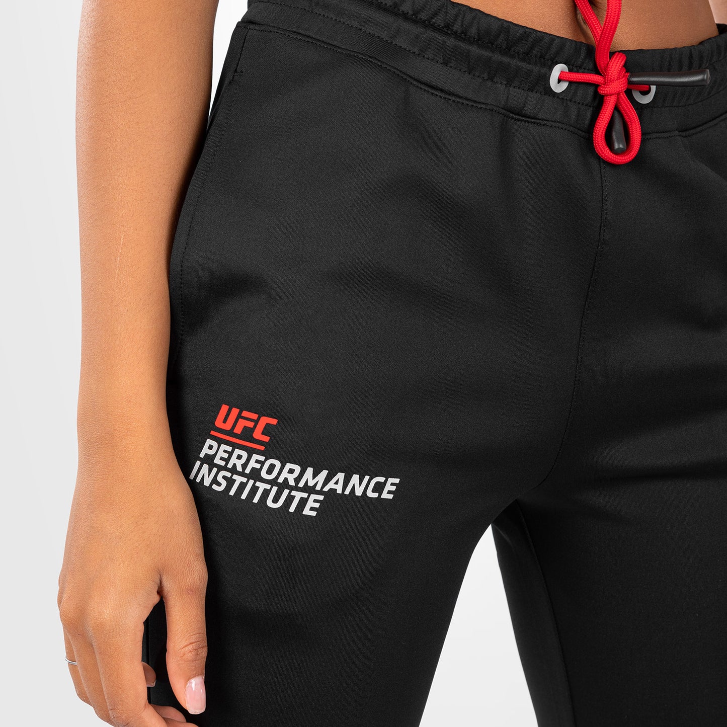 UFC Venum Performance Institute 2.0 여성용 조깅 팬츠 – 블랙/레드