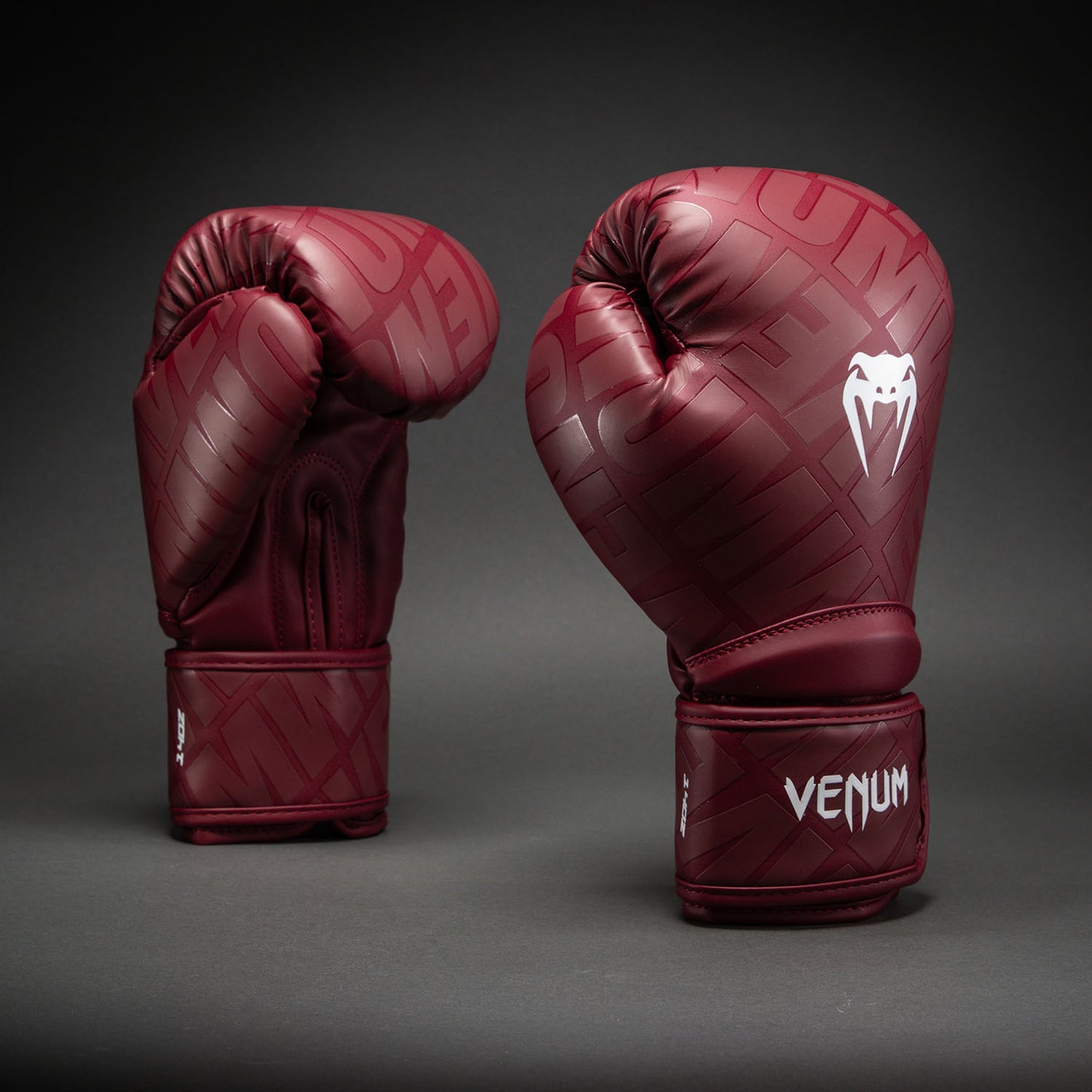 Venum Contender 1.5 XT 3D 복싱 글러브 – 다크 레드