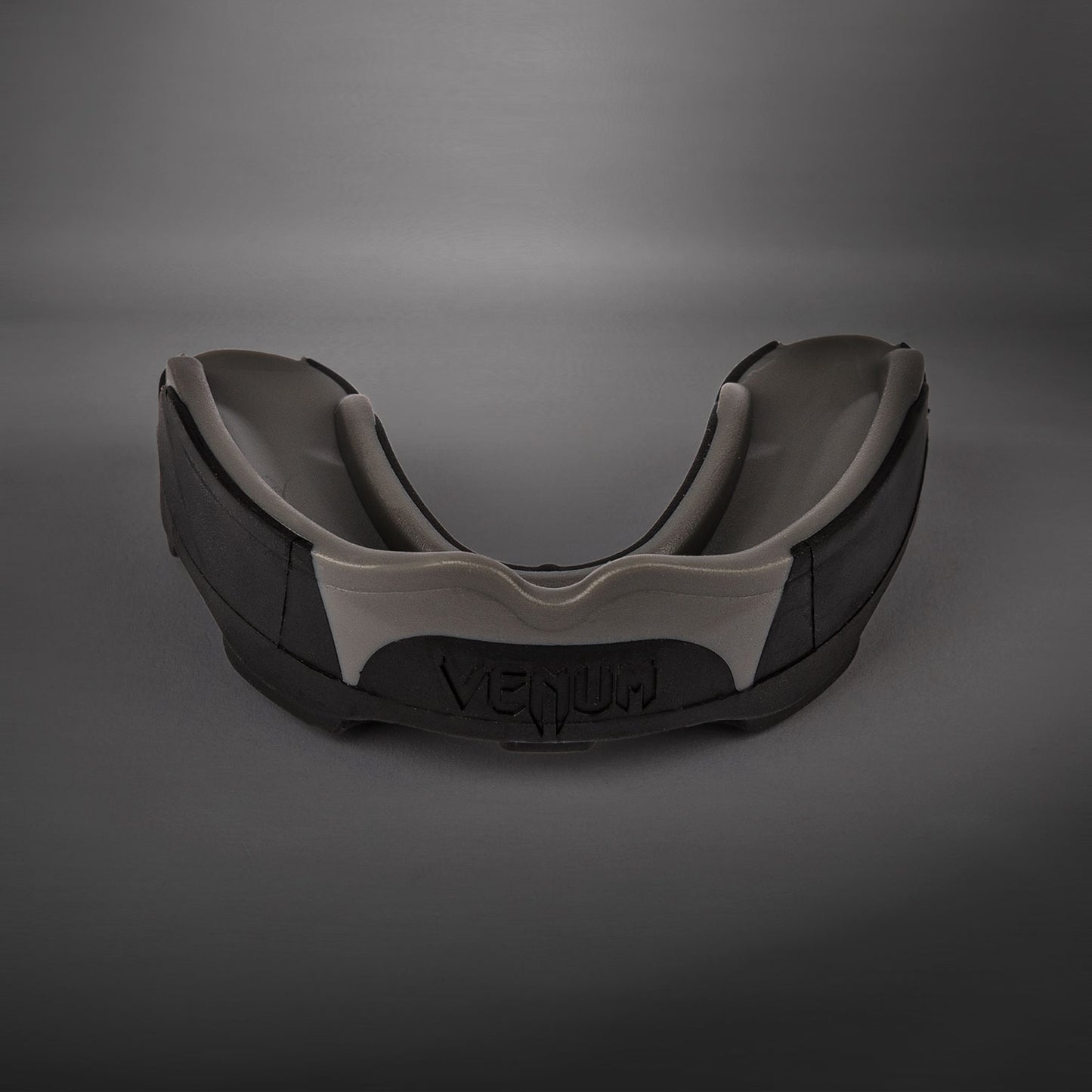 Venum Predator 마우스피스