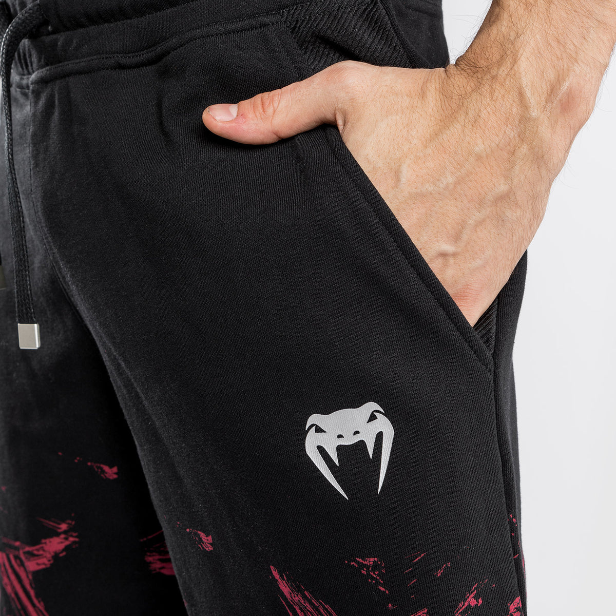 Venum UFC Authentic Fight Week 남성 2.0 쇼츠 – 블랙/레드