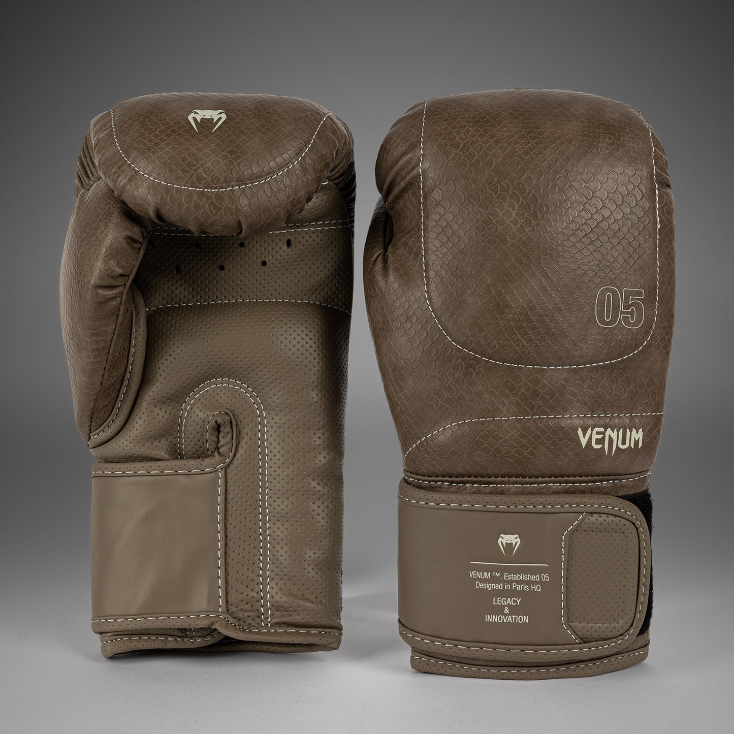 Venum Impact Evo Scales 복싱 글러브 – 브라운