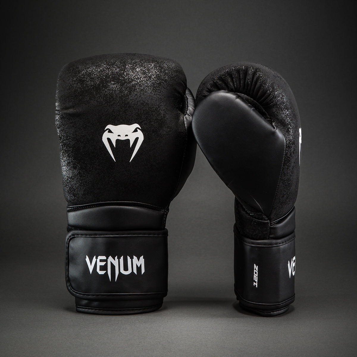 Venum Stone 2.0 복싱 글러브 블랙