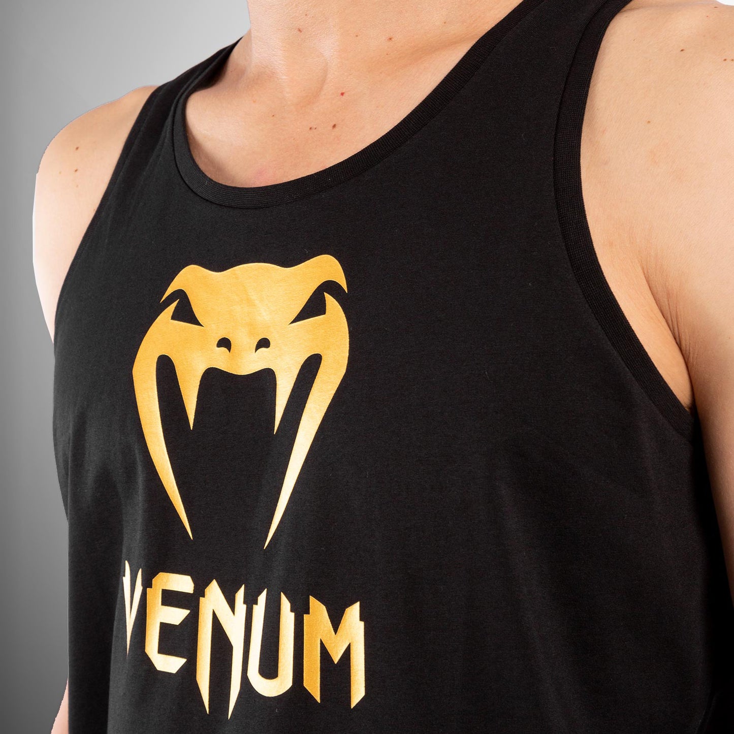 Venum Classic 탱크탑 – 블랙/골드
