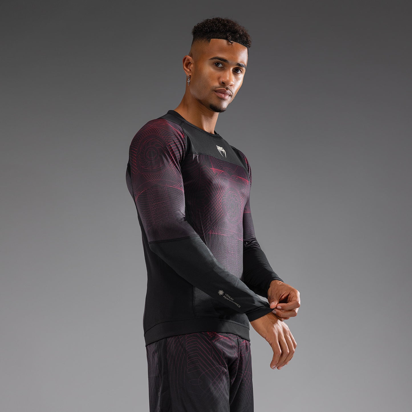 Venum G-Fit Air 남성용 긴팔 래쉬가드 – 딥 블랙/파이어 레드