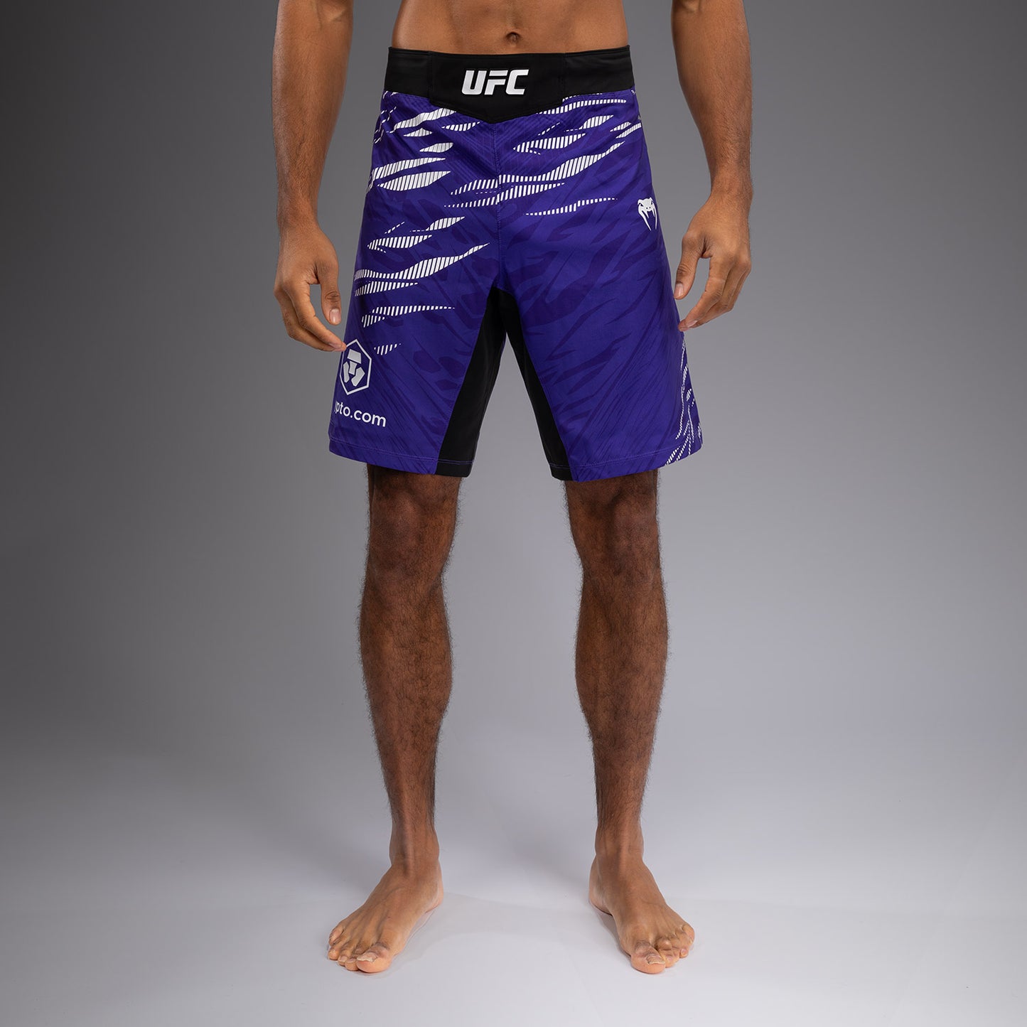 UFC Fusion by Venum Authentic Fight Night 남성용 파이트 쇼츠 – 롱 핏 – 퍼플