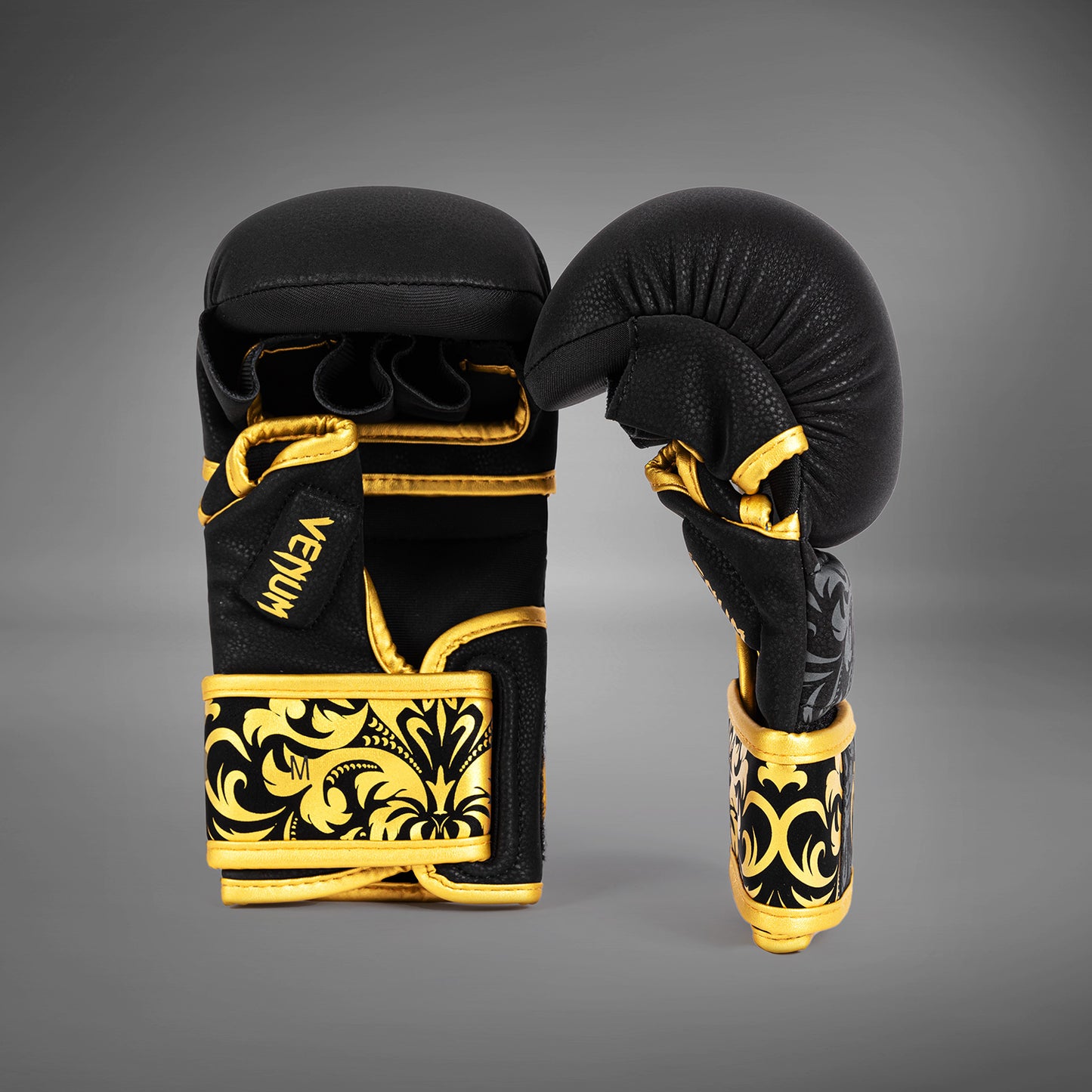 Venum x Topuria Unmatched Edition MMA 스파링 글러브 – 블랙/골드