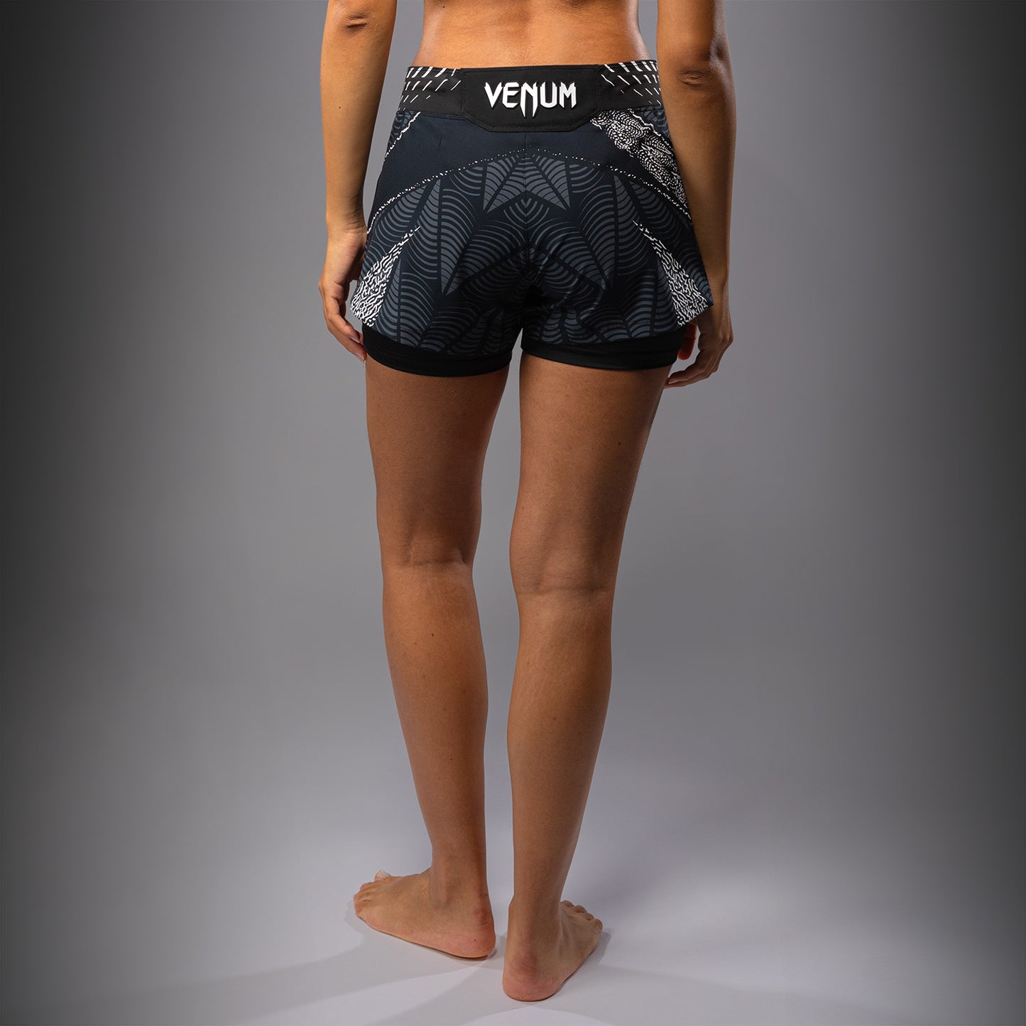 Women's UFC Zenith by Venum 블랙 어센틱 쇼트 핏 파이트 쇼츠