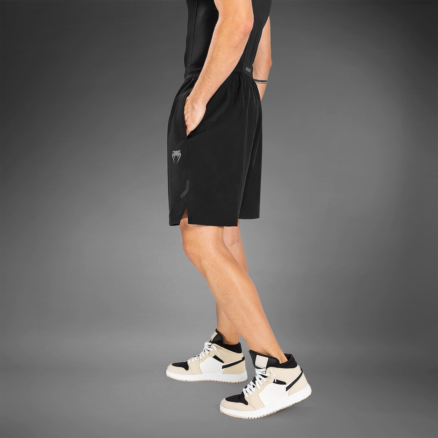 Venum G-Fit Air 트레이닝 쇼츠 – 블랙
