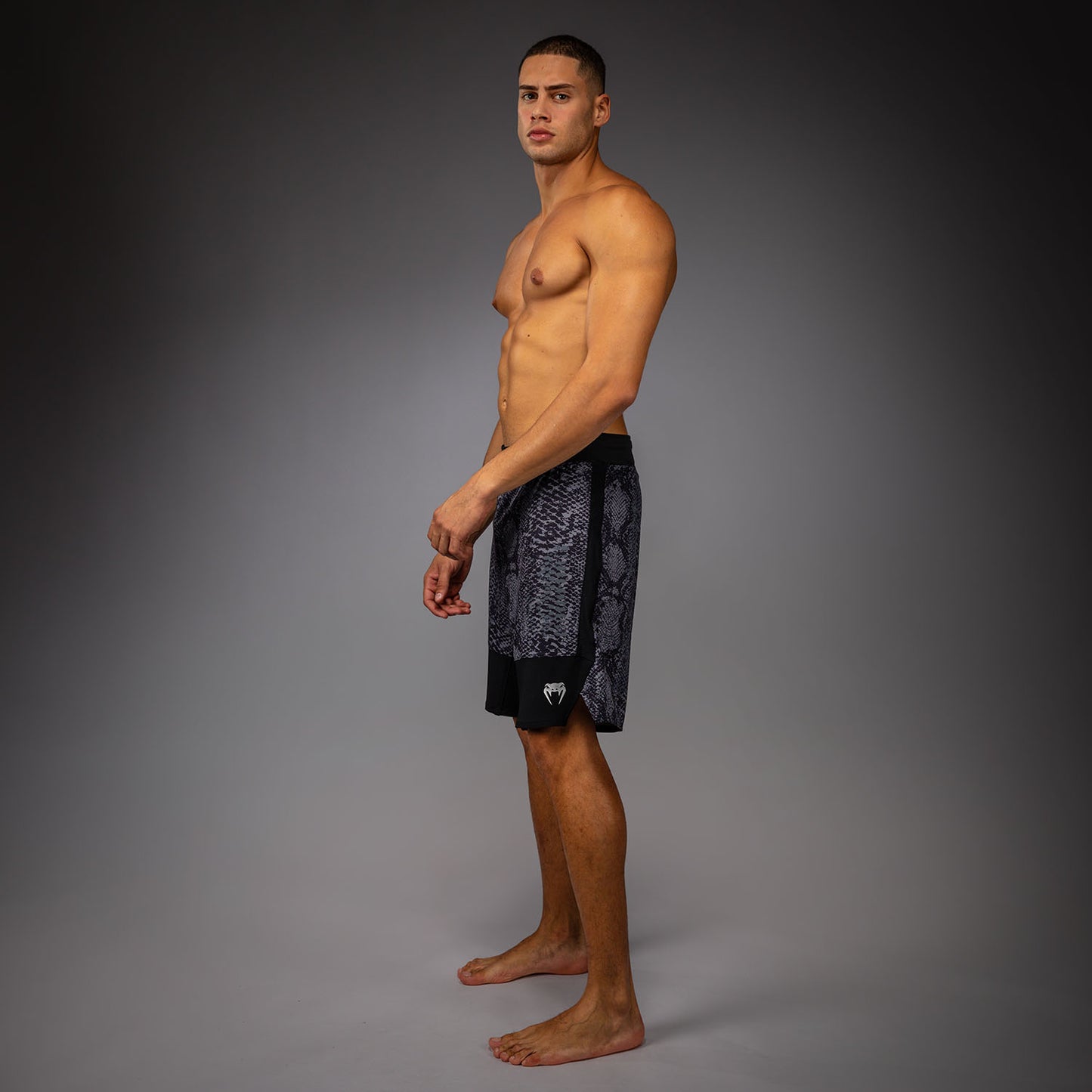Venum G-Fit Scales 파이트 쇼츠 – 블랙/차콜 그레이
