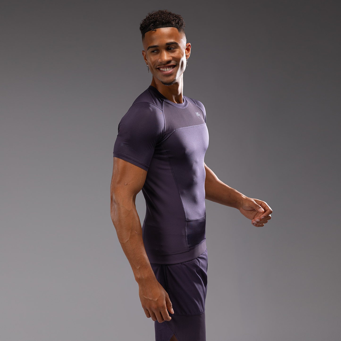 Venum G-Fit Air 남성용 반팔 래쉬가드 – 다크 퍼플