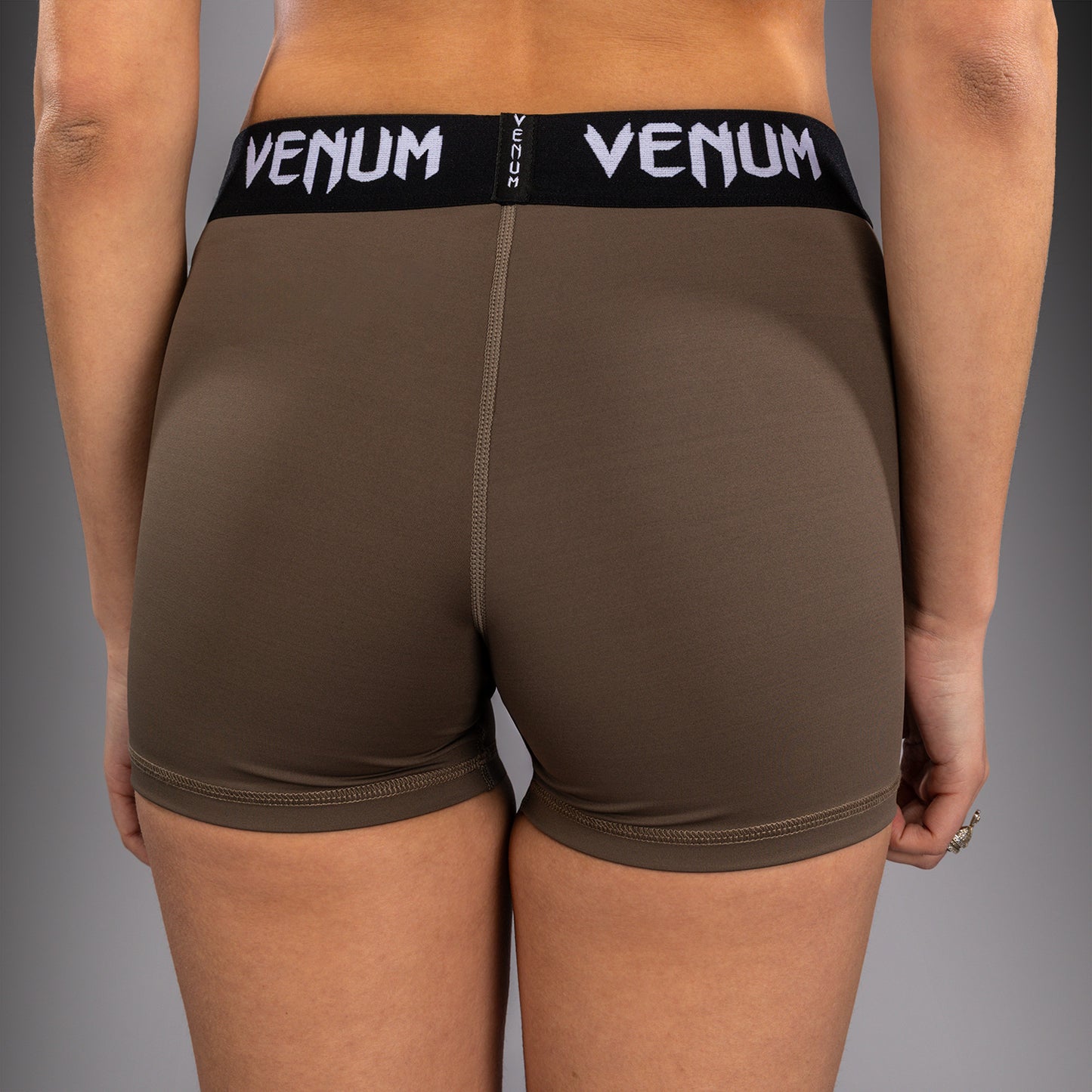 Venum UFC Unity by Venum Authentic Fight Week 여성 기능성 컴프레션 쇼츠 - 브라운