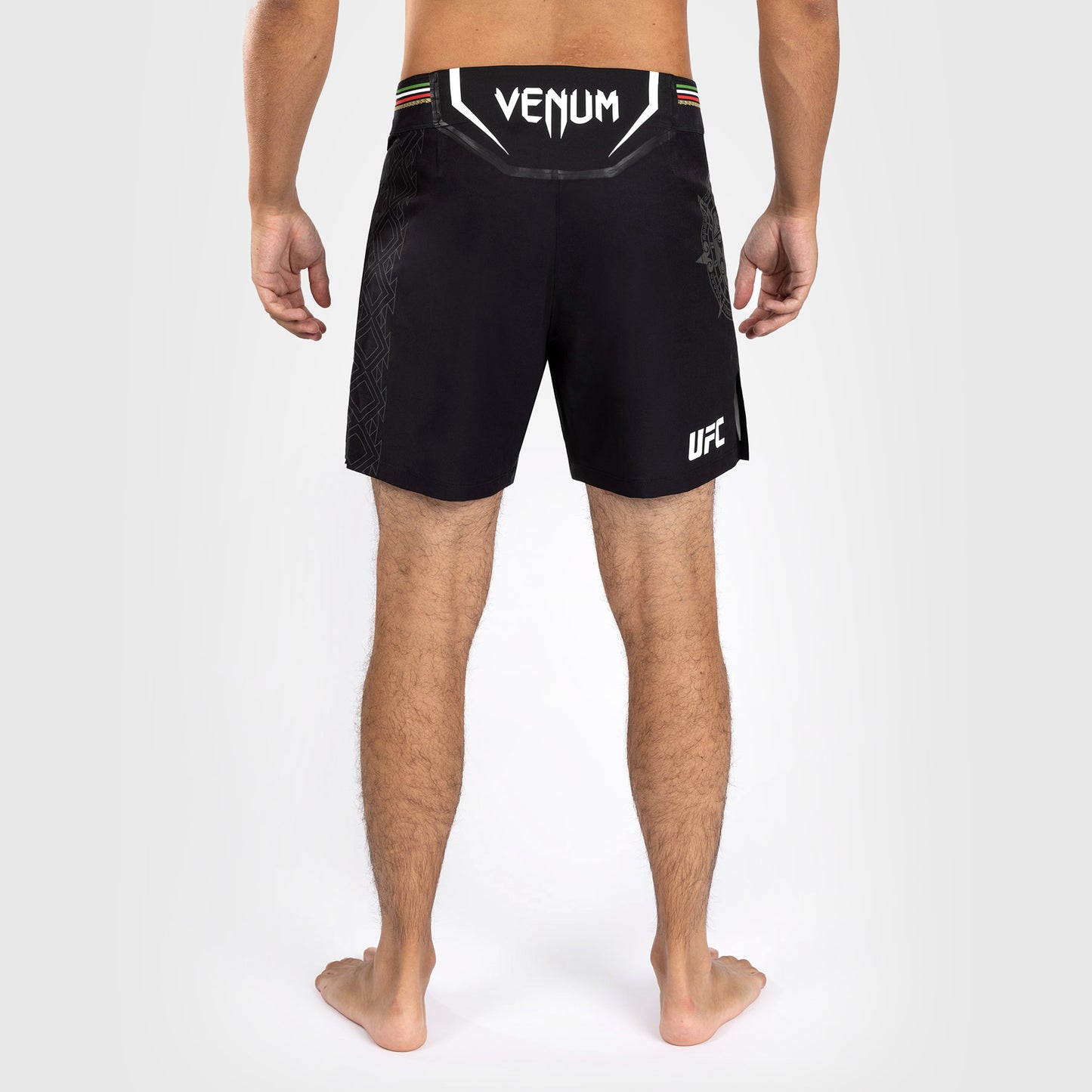 Noche UFC by Venum Authentic Fight Night 남성용 파이트 쇼츠 – 숏 핏 – 블랙