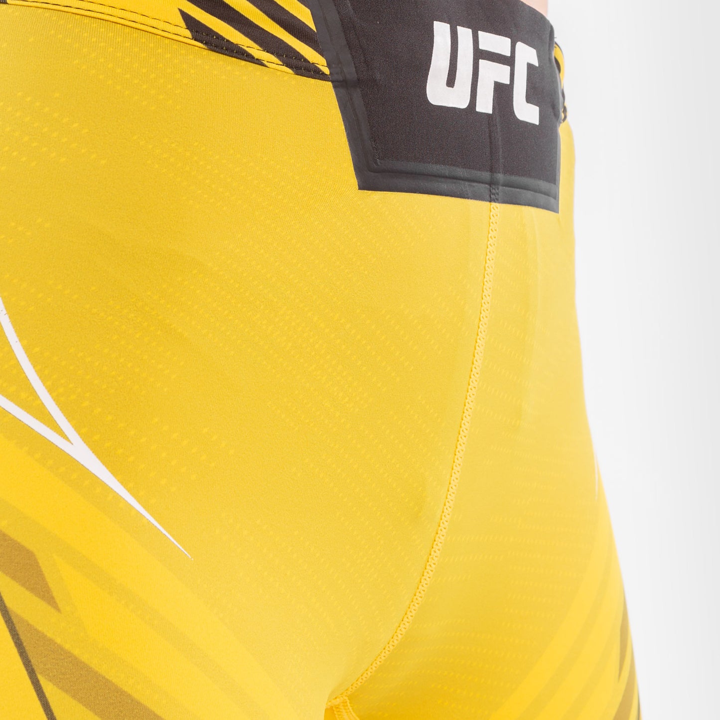 UFC Venum Authentic Fight Night 여성용 발리 투도 쇼츠 – 롱 핏 – 옐로우