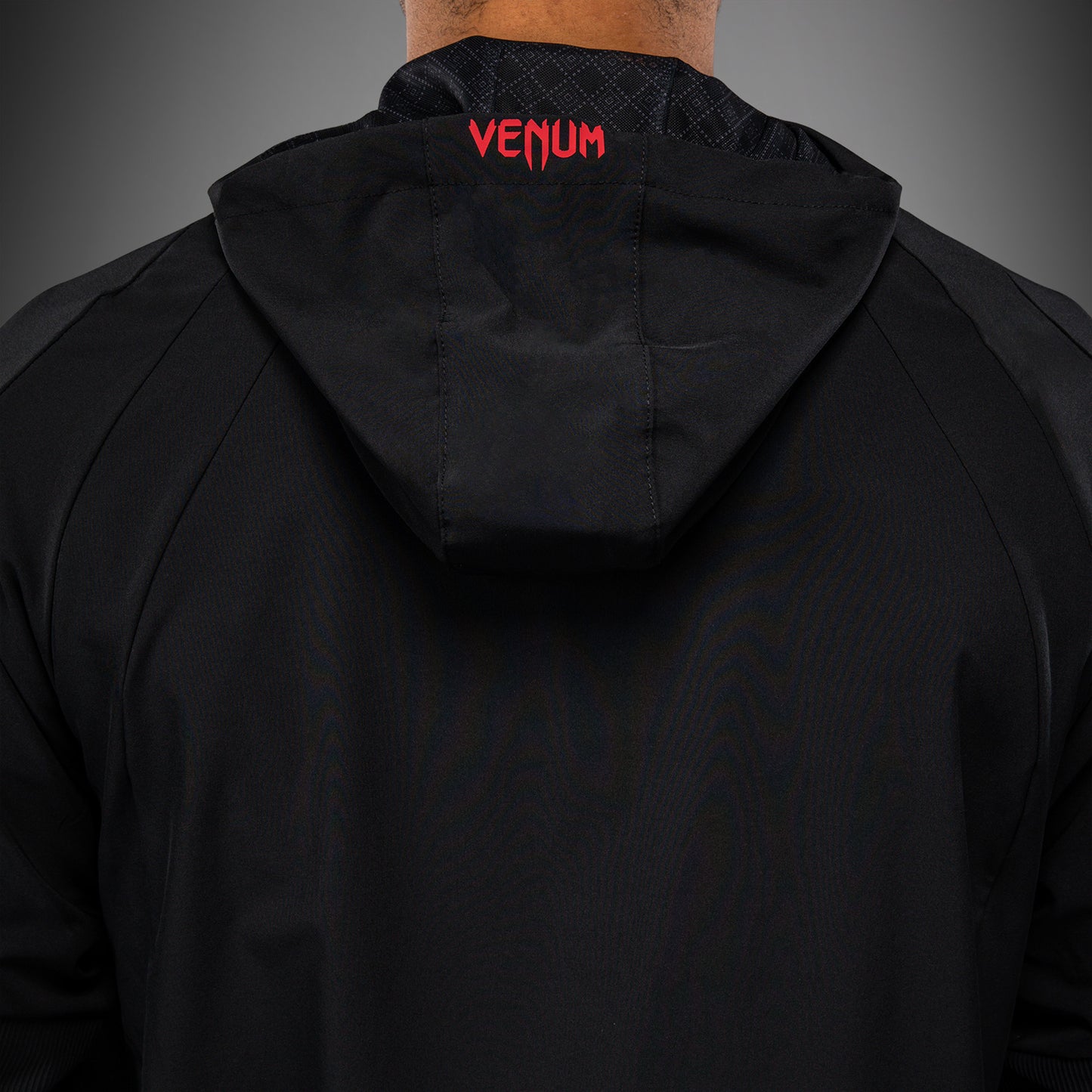 Venum X Roger Gracie Academy 트랙 자켓 – 블랙/레드