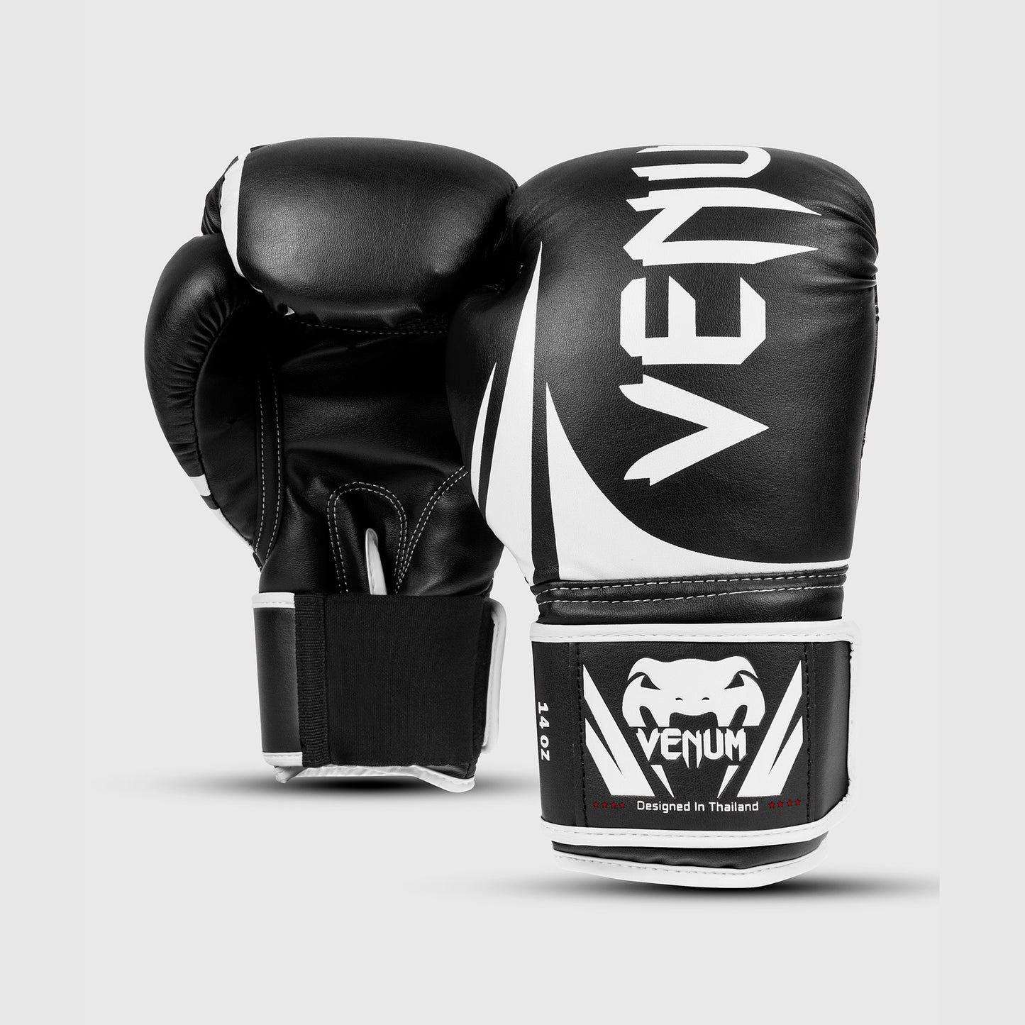 Venum Challenger 2.0 복싱 글러브 – 블랙/화이트