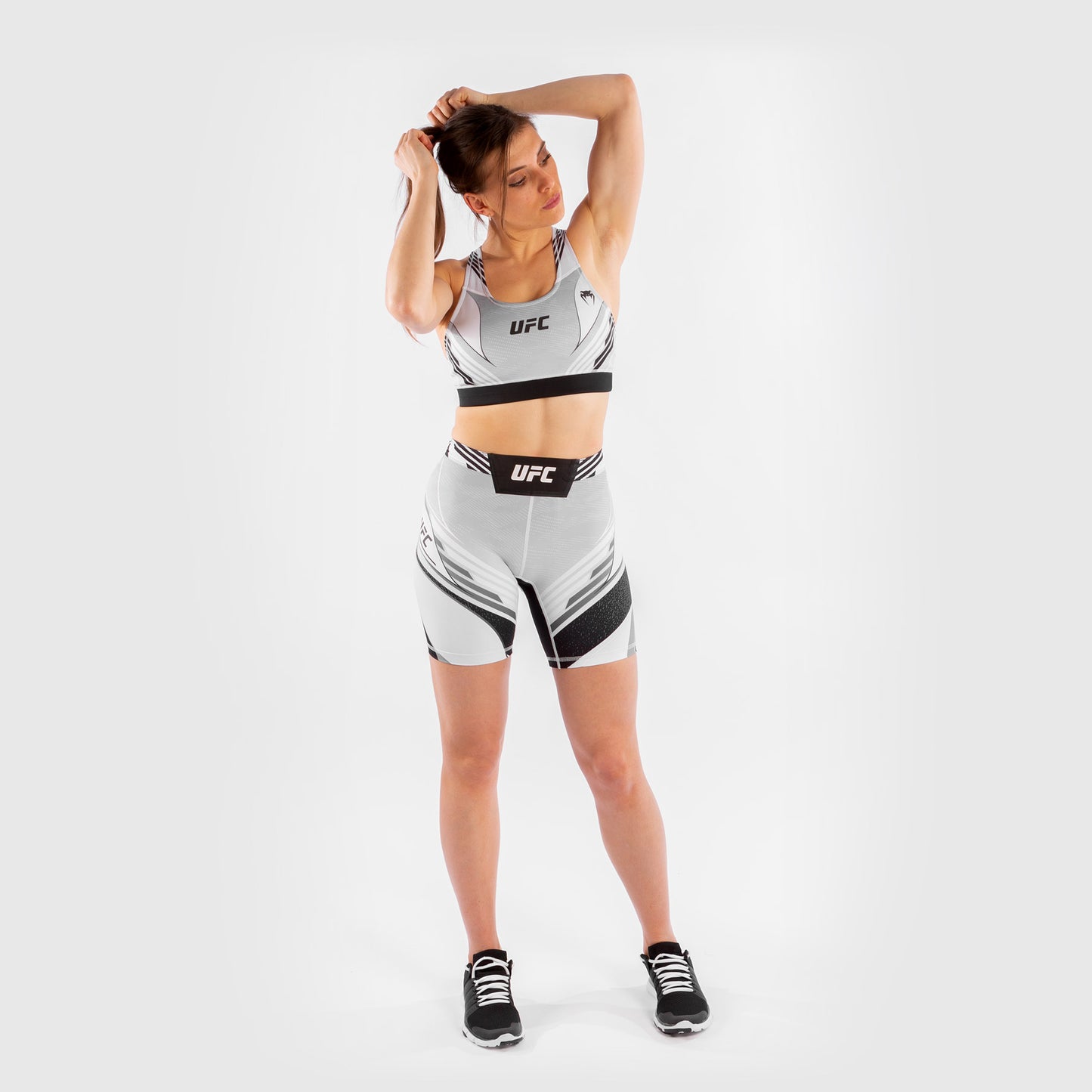 UFC Venum Authentic Fight Night 여성용 발리 투도 쇼츠 – 롱 핏 – 화이트