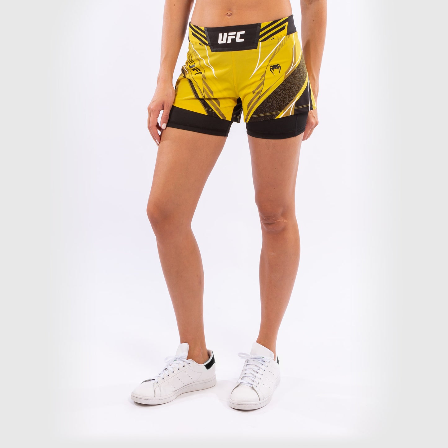 UFC Venum Authentic Fight Night 여성용 쇼츠 – 숏 핏 – 옐로우