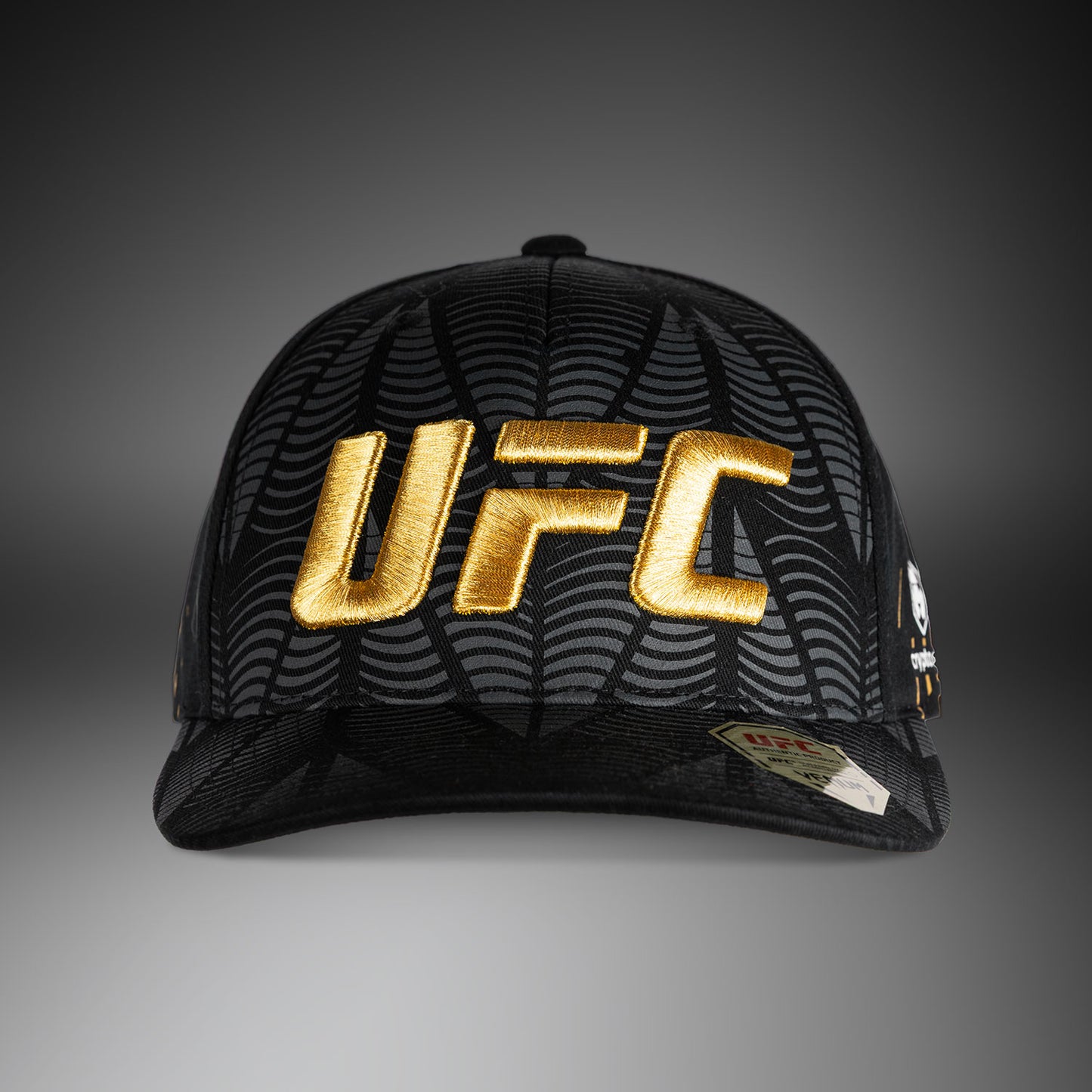 UFC Zenith by Venum 오센틱 파이트 나이트 캡 – 블랙/골드