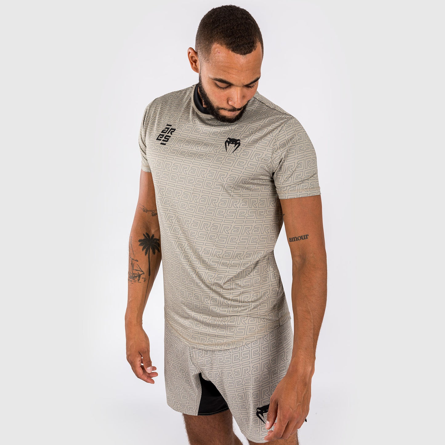 Venum x Ares 2.0 드라이 테크 티셔츠 – 샌드