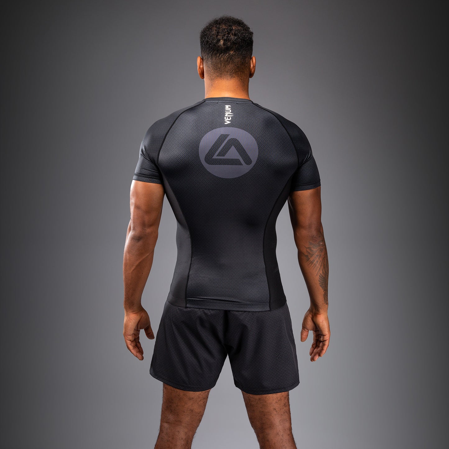 Venum X Roger Gracie Academy 반팔 래쉬가드 – 블랙