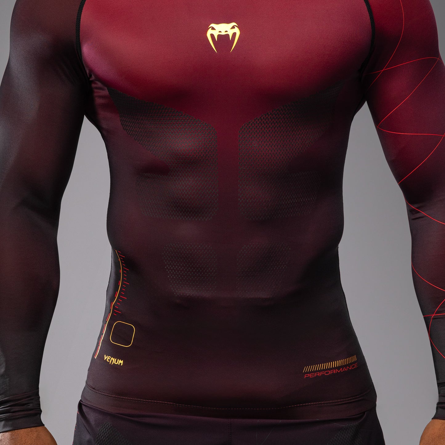 Venum Tactical XT 남성용 긴팔 래쉬가드 – 블랙/버건디/골드
