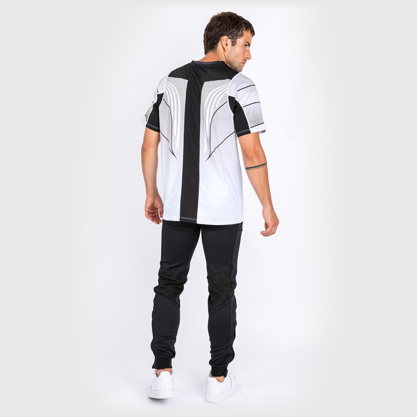 UFC Venum Authentic Fight Night 2.0 키트 by Venum 남성용 워크아웃 저지 – 화이트