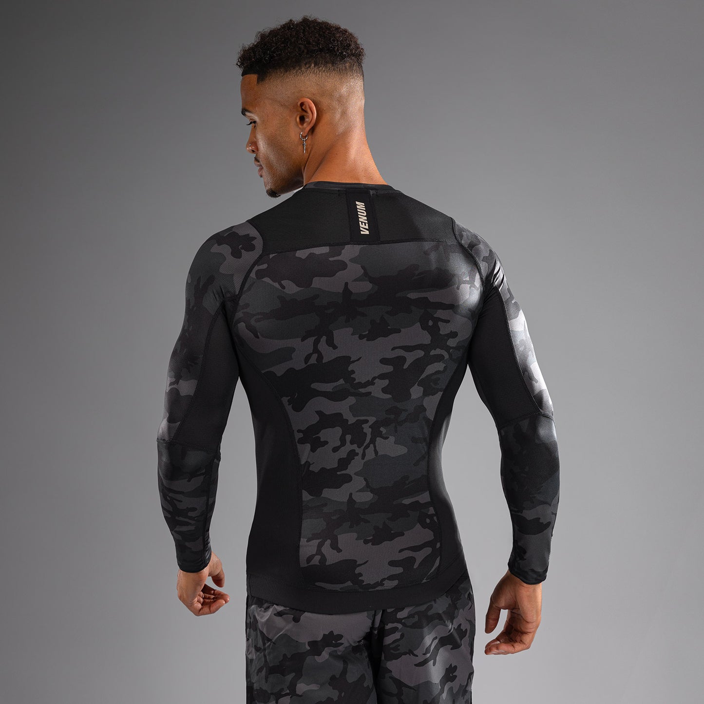 Venum G-Fit Air 남성용 긴팔 래쉬가드 – 디지털 어반 카모