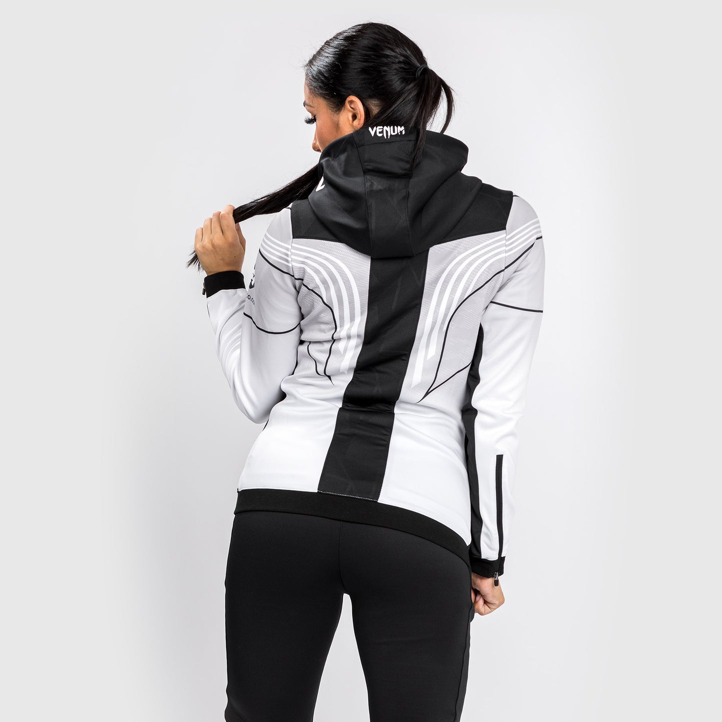 UFC Venum Authentic Fight Night 2.0 키트 by Venum 여성용 워크아웃 후디 – 화이트