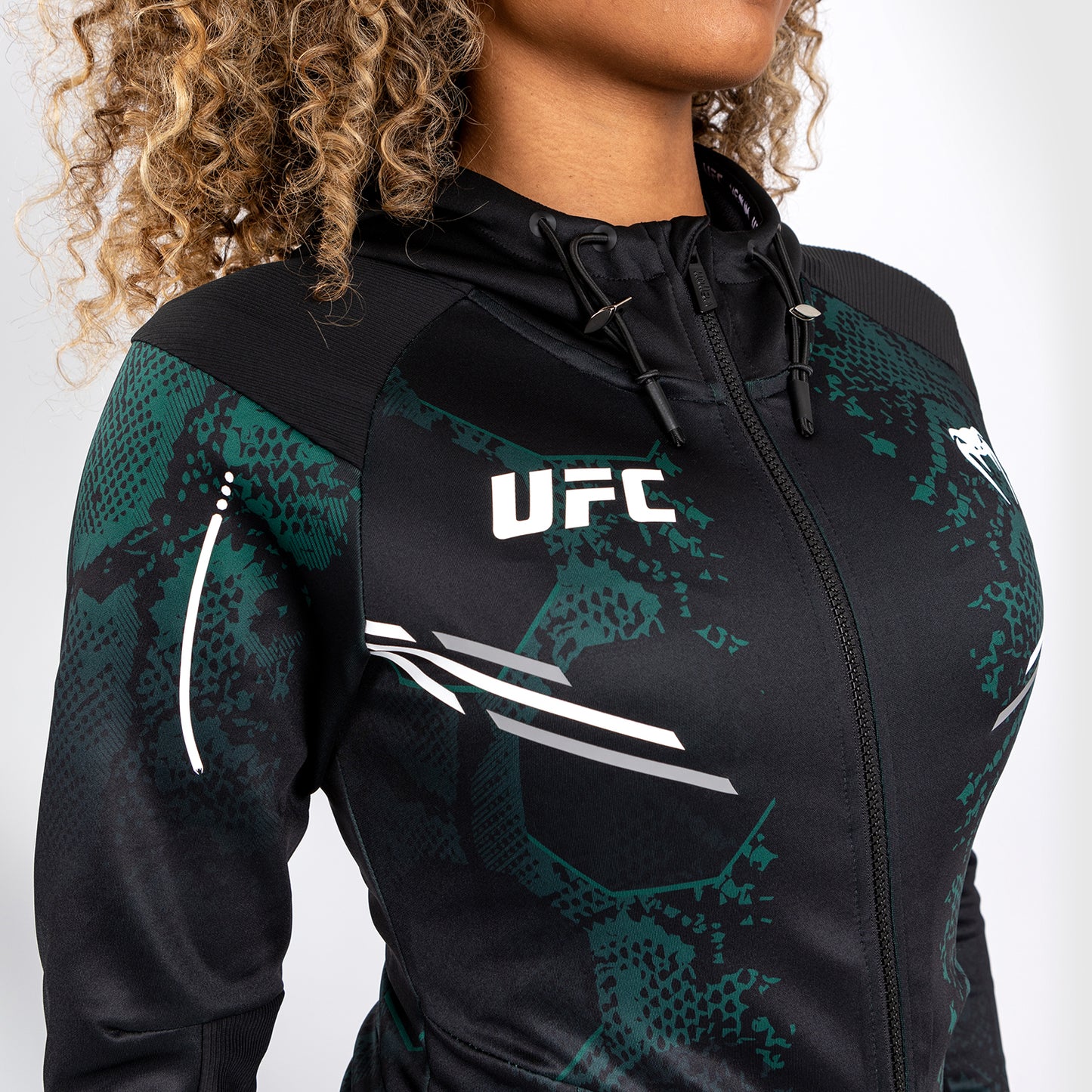 UFC Adrenaline by Venum 여성용 워크아웃 후디 – 에메랄드 에디션 – 그린/블랙