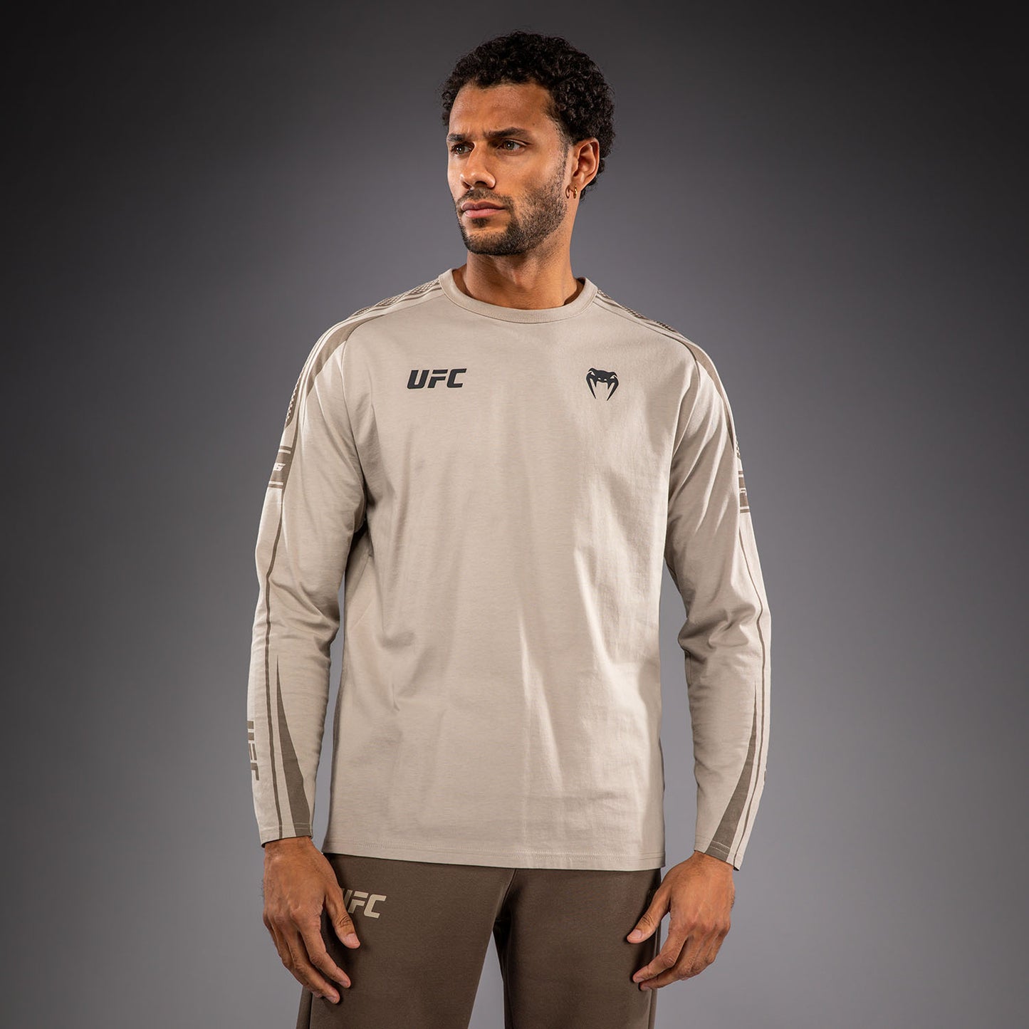 Venum UFC Unity by Venum Authentic Fight Week 남성 긴팔 티셔츠 - 샌드