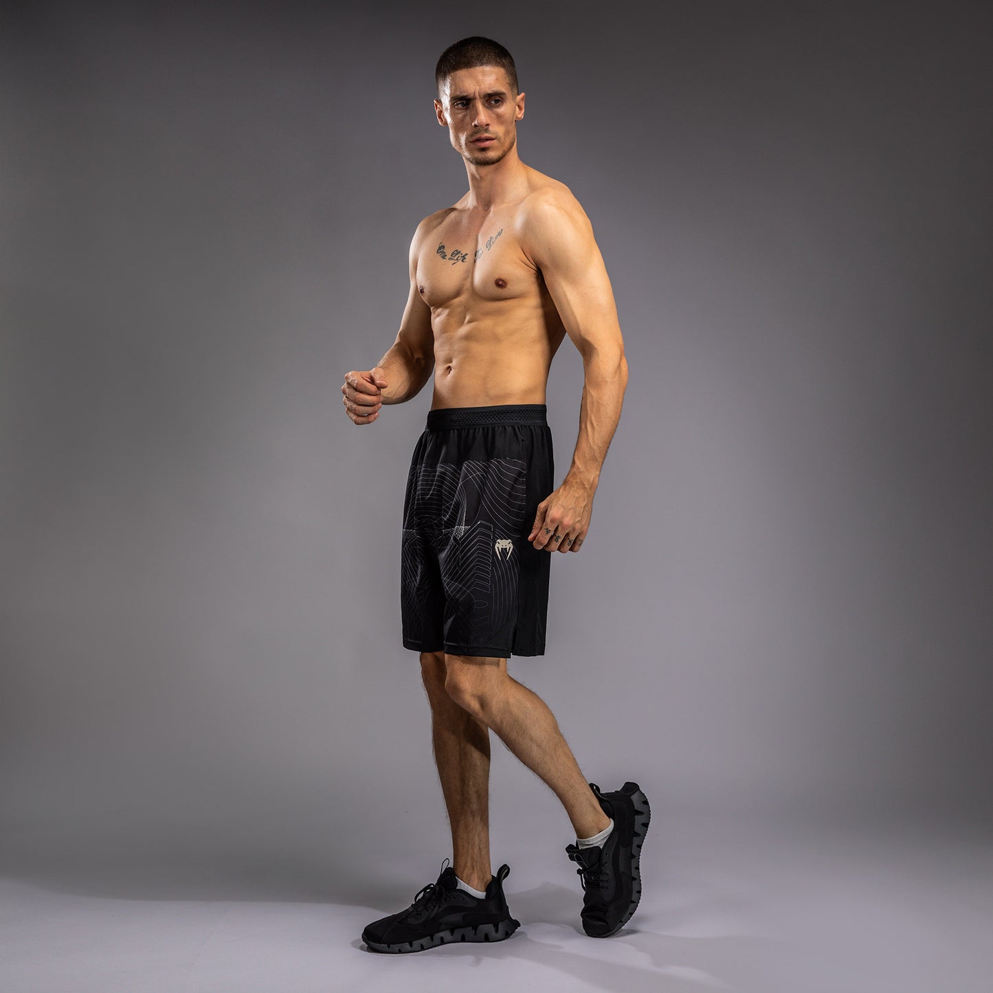 Venum G-Fit Air 남성용 트레이닝 쇼츠 – 딥 블랙/데저트 샌드