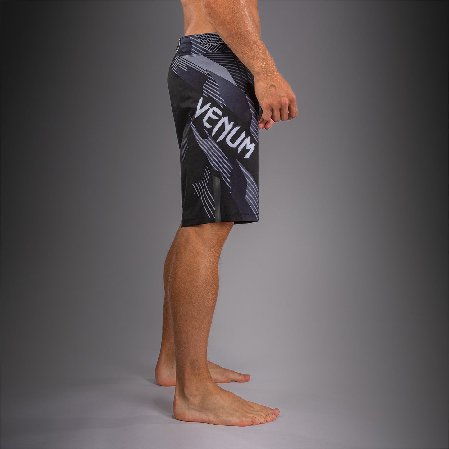 NO-GI 6.0 파이트 쇼츠 – 블랙/화이트